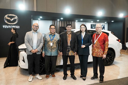 Hadirkan Pengalaman Berkendara Premium Yang Berkesan Ke Pasar Jawa Barat:  Mazda Indonesia Tampil Eksis di GIIAS Bandung 2023