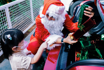 MAZDA INDONESIA MEMERIAHKAN MUSIM LIBURAN! SOUL RED REINDEER DAN SOUL RED SANTA SIAP BERBAGI KEBAHAGIAAN DI KOTA JAKARTA.