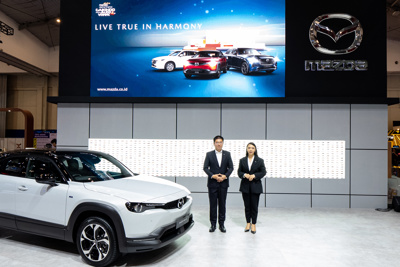 Mazda Hadirkan Pengalaman Berkendara Penuh Harmoni di GAIKINDO Jakarta Auto Week 2024 (GJAW)