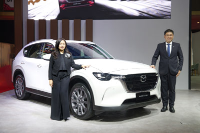 Menginterpretasikan Tema “Vibrance in Every Move” dan Menampilkan the New Mazda CX-60 Sport